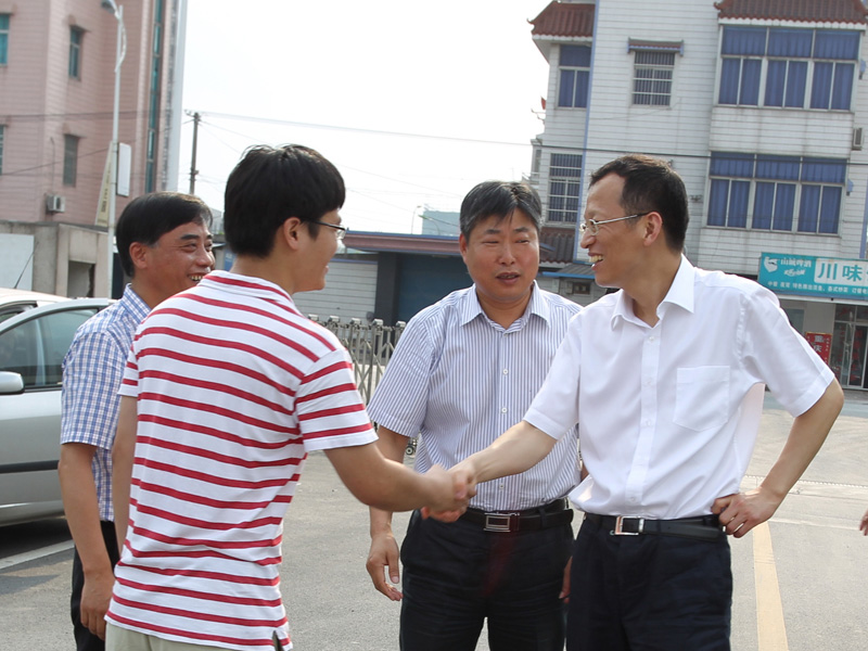 錦盛發(fā)展近20年來，得到了各級領(lǐng)導(dǎo)和政府部門的關(guān)心和支持